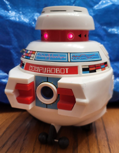 Robot mobile elettronico